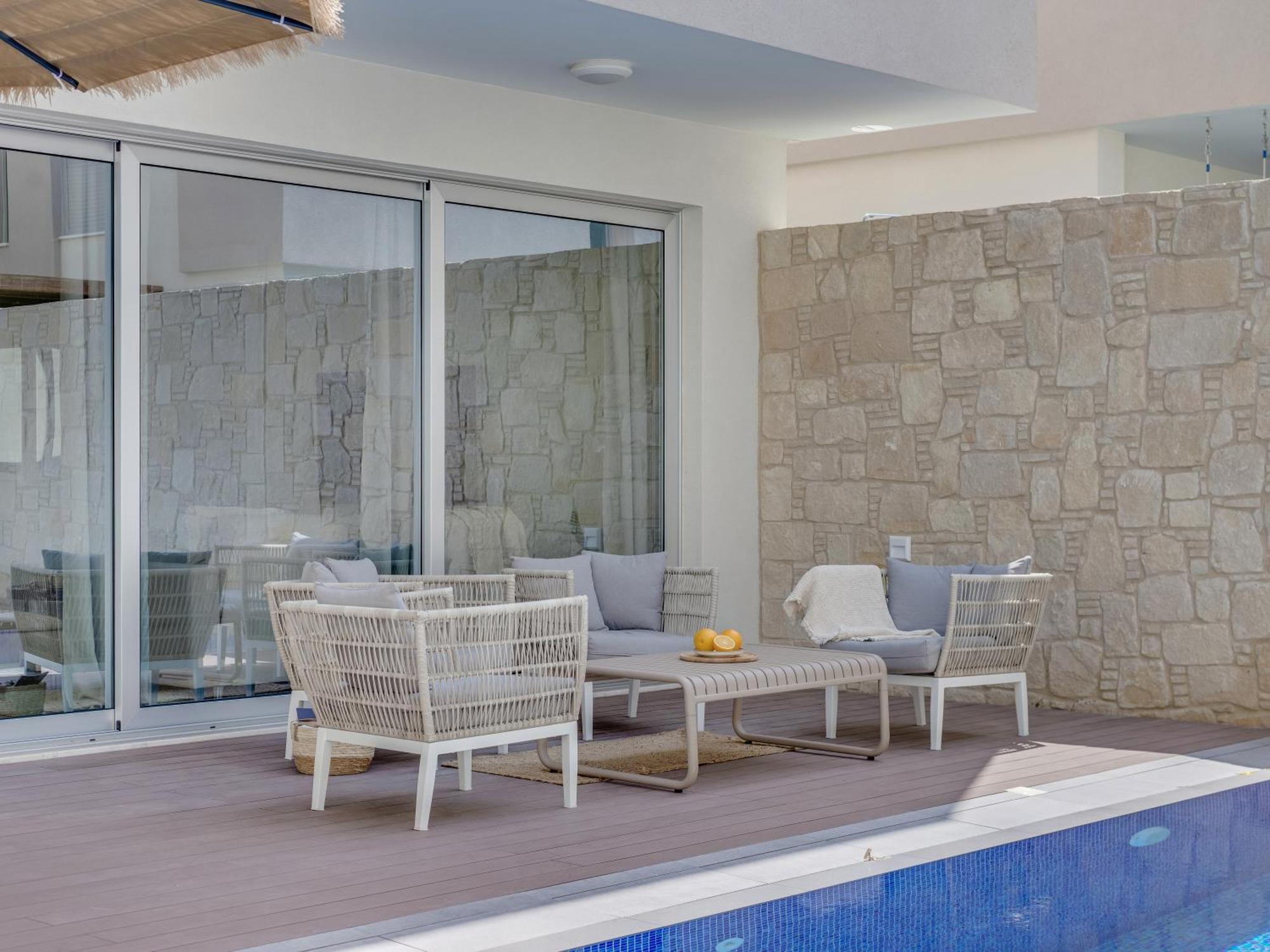 Sanders Mythical Blue Villas Paralimni Exterior photo